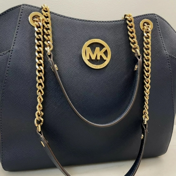 Michael Kors Handbags - Michael Kors Jet Set Navy Blue Large Chain Tote Bag